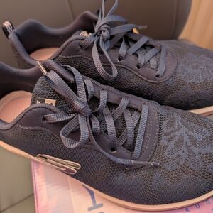 Skechers Women's Navy Lace Athletic Shoes, Memory Foam, Size 7.5, EUC